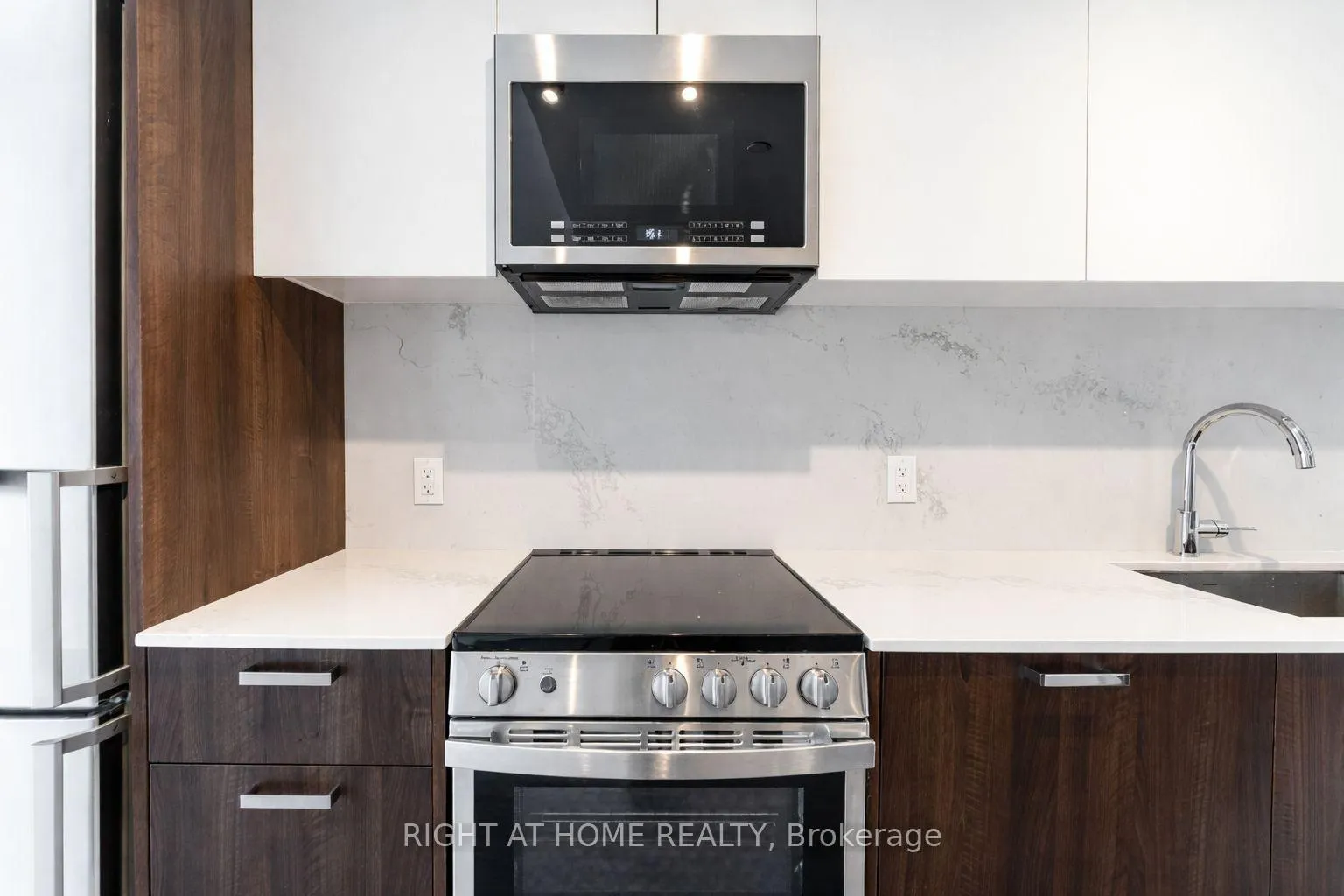 Photo 6 of Unit 418, 1787 St Clair Avenue, Toronto, Weston-Pellam Park — HOMEH