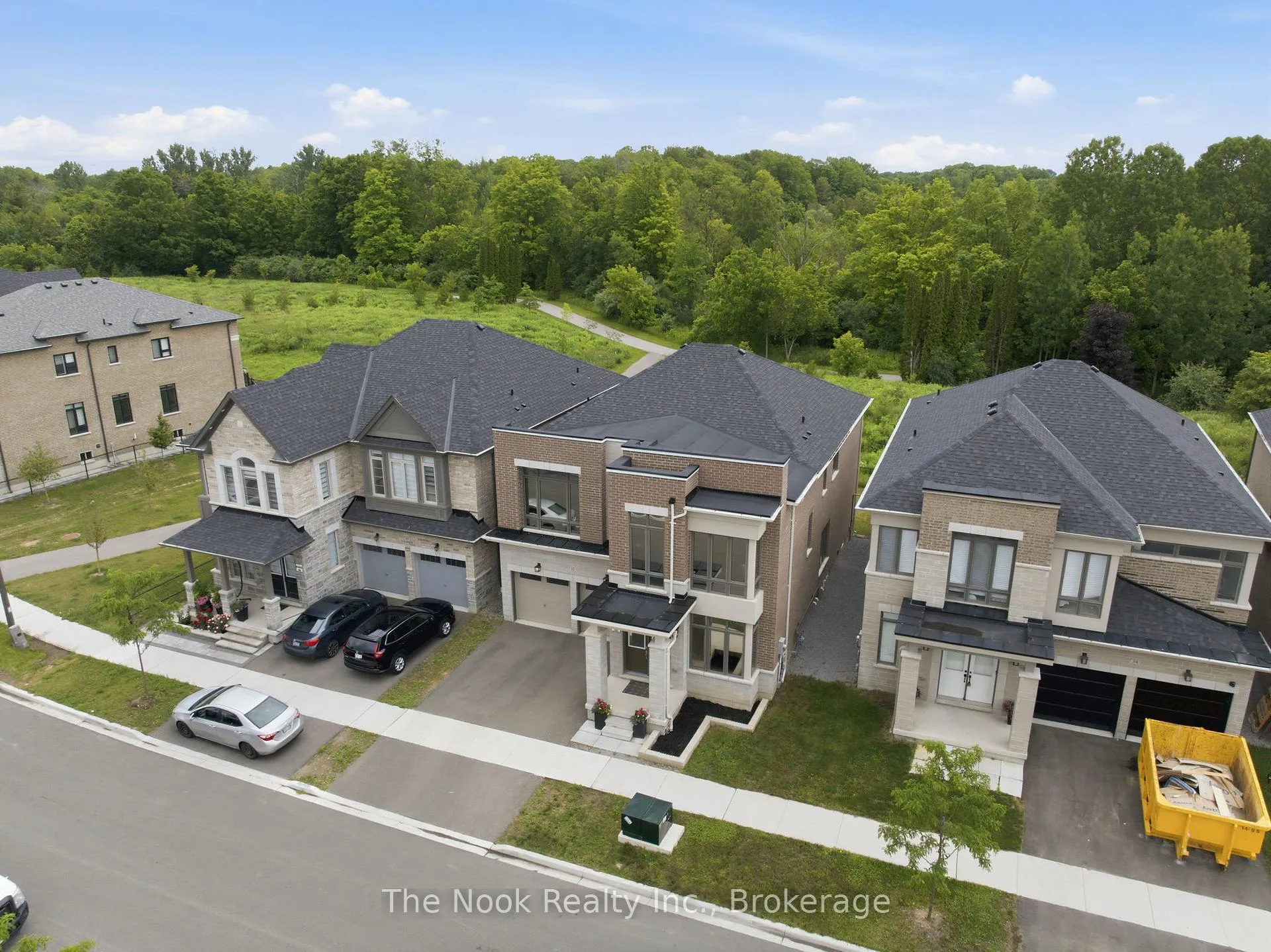 Photo 2 of 32 Priory Drive, Whitby, Rural Whitby — HOMEH