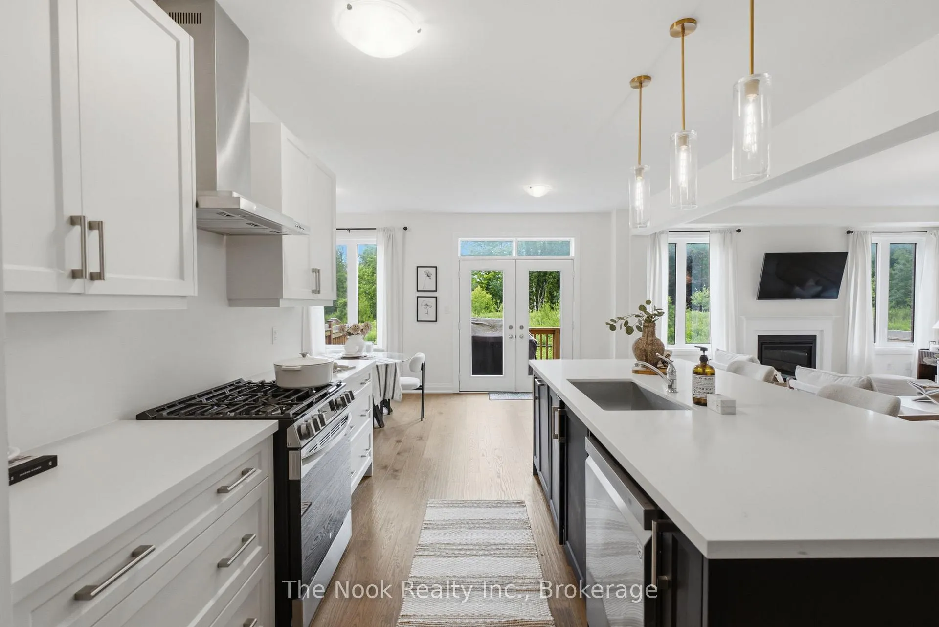 Photo 21 of 32 Priory Drive, Whitby, Rural Whitby — HOMEH