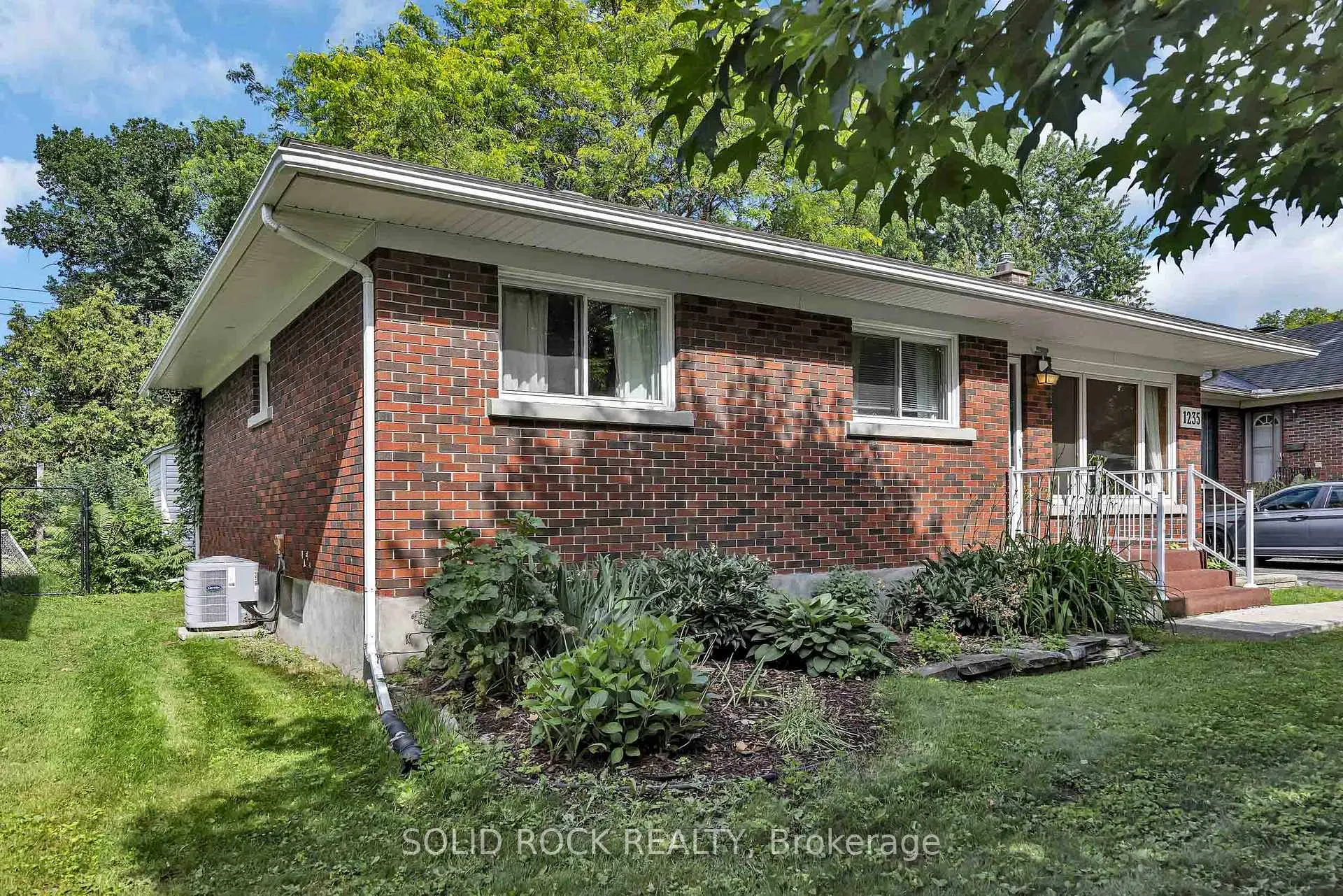 Photo 2 of 1235 Major Street, Ottawa, Bel Air Park — HOMEH