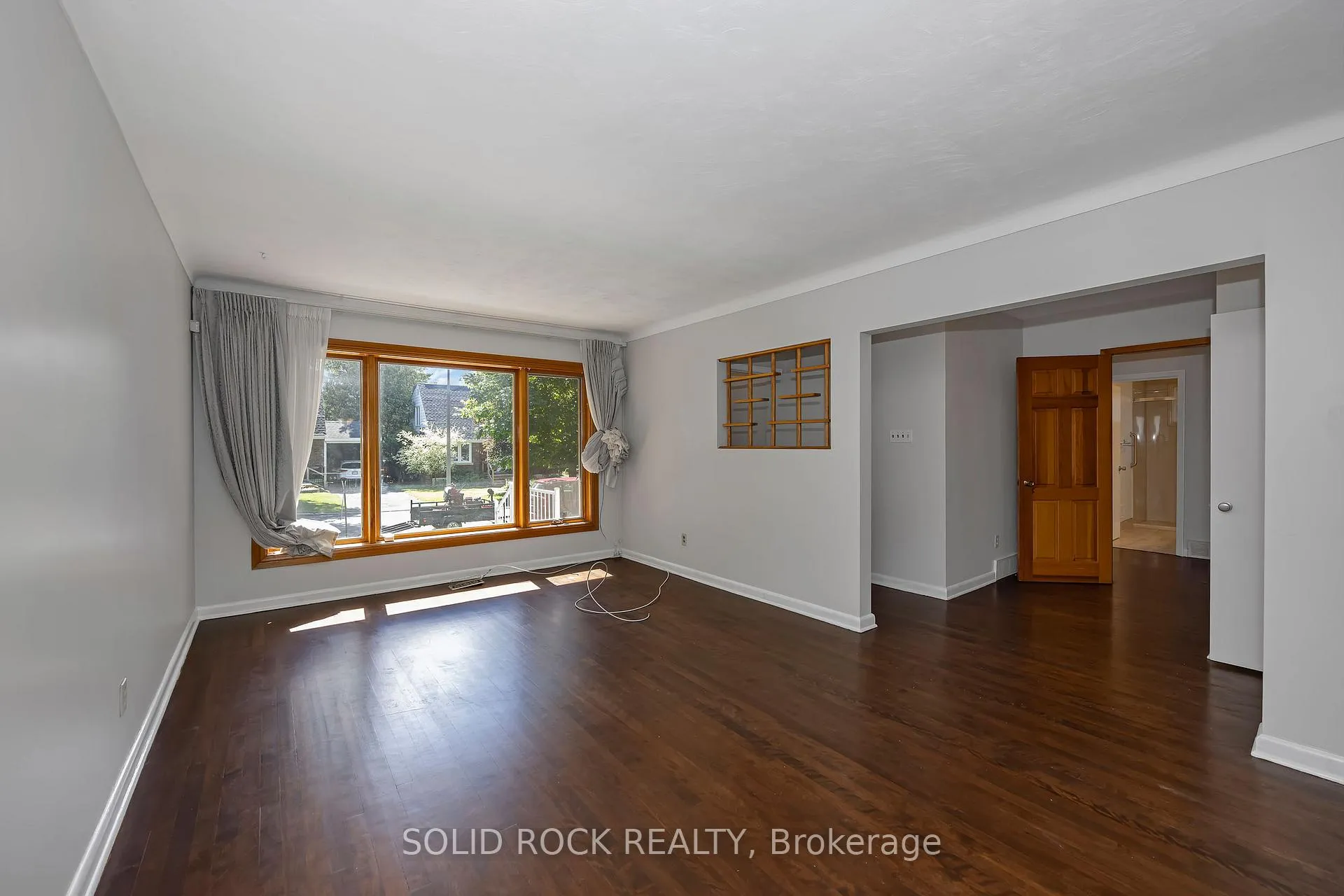 Photo 8 of 1235 Major Street, Ottawa, Bel Air Park — HOMEH
