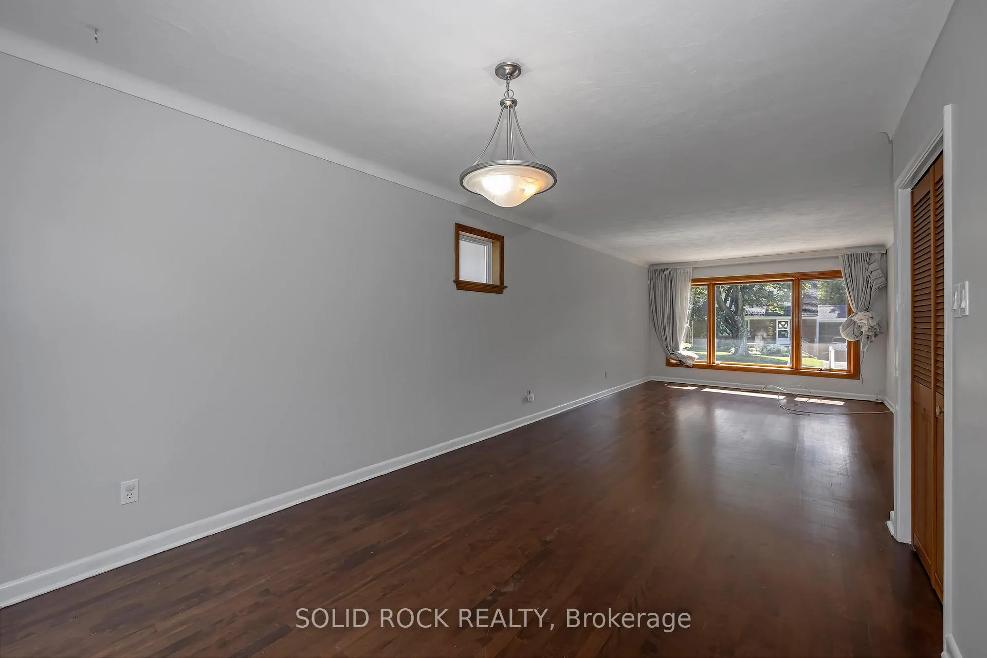 Photo 10 of 1235 Major Street, Ottawa, Bel Air Park — HOMEH