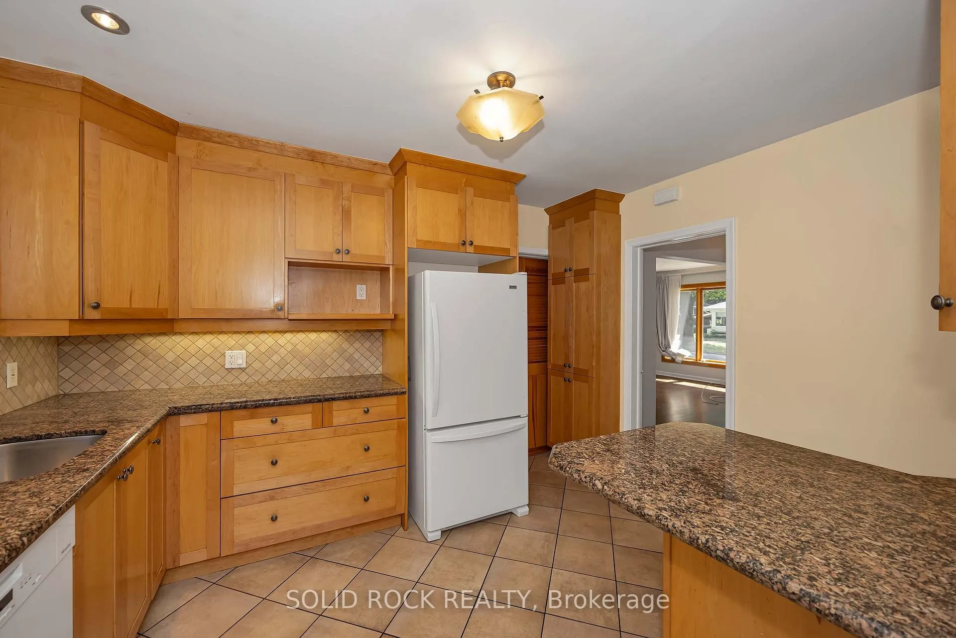 Photo 11 of 1235 Major Street, Ottawa, Bel Air Park — HOMEH