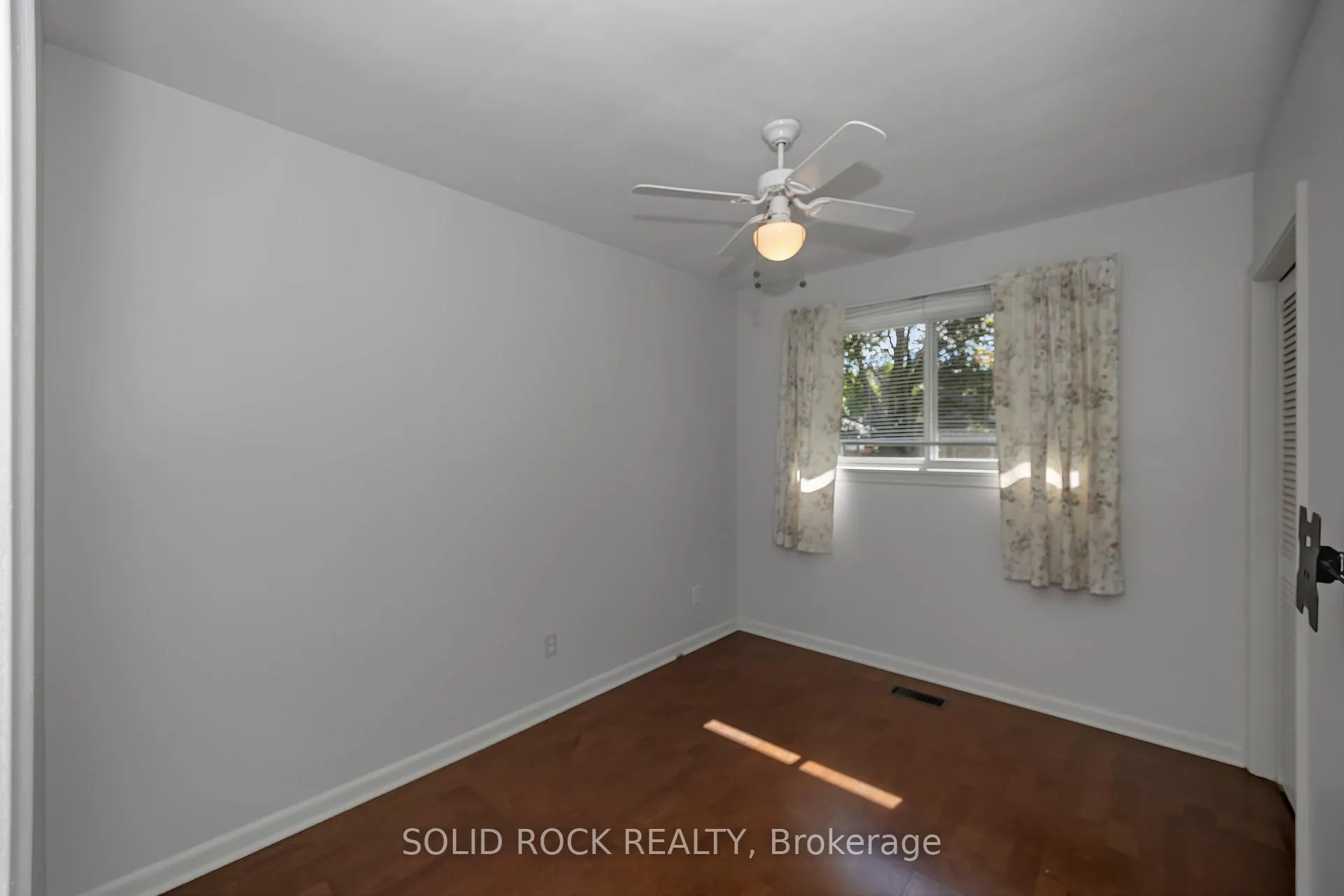 Photo 17 of 1235 Major Street, Ottawa, Bel Air Park — HOMEH
