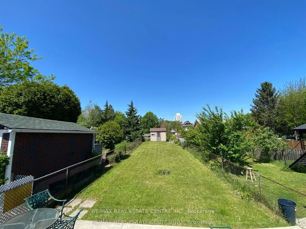Front of Unit Main, 519 Catharine Street N