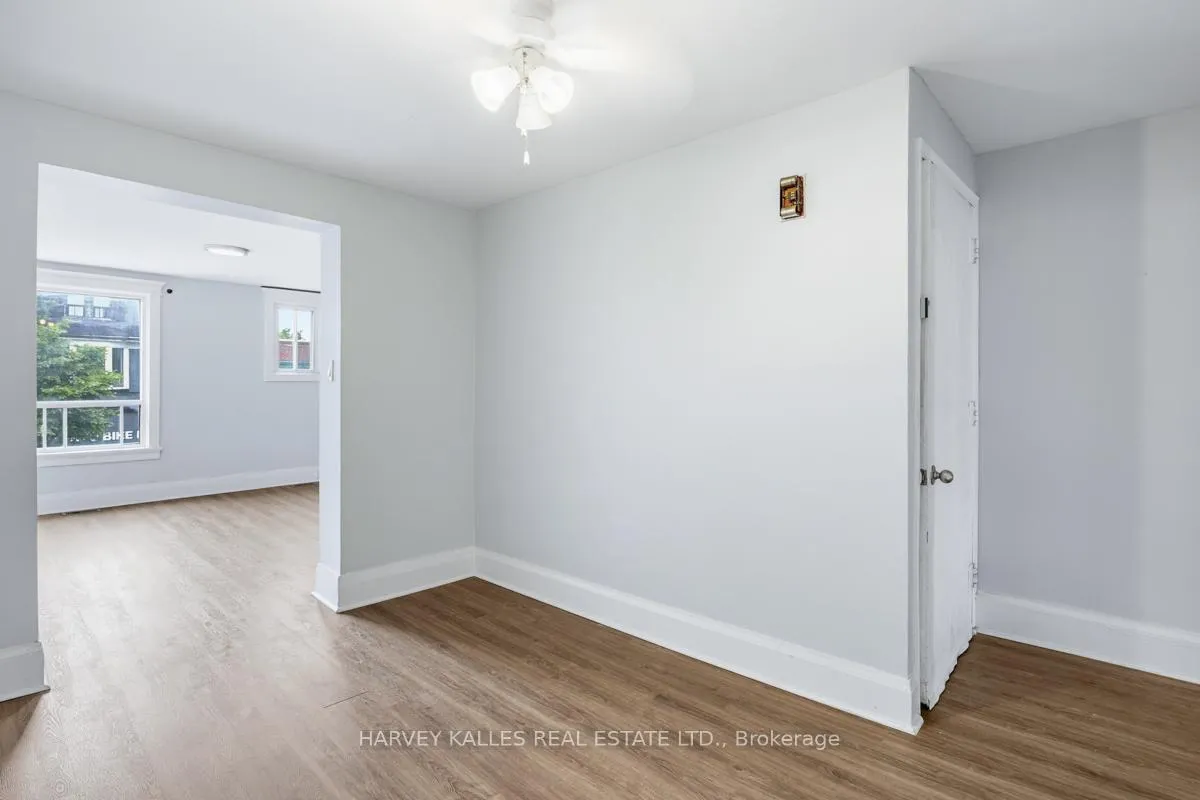 Photo 7 of Unit Upper, 914 Bloor Street W, Toronto, Dovercourt-Wallace Emerson-Junction — HOMEH