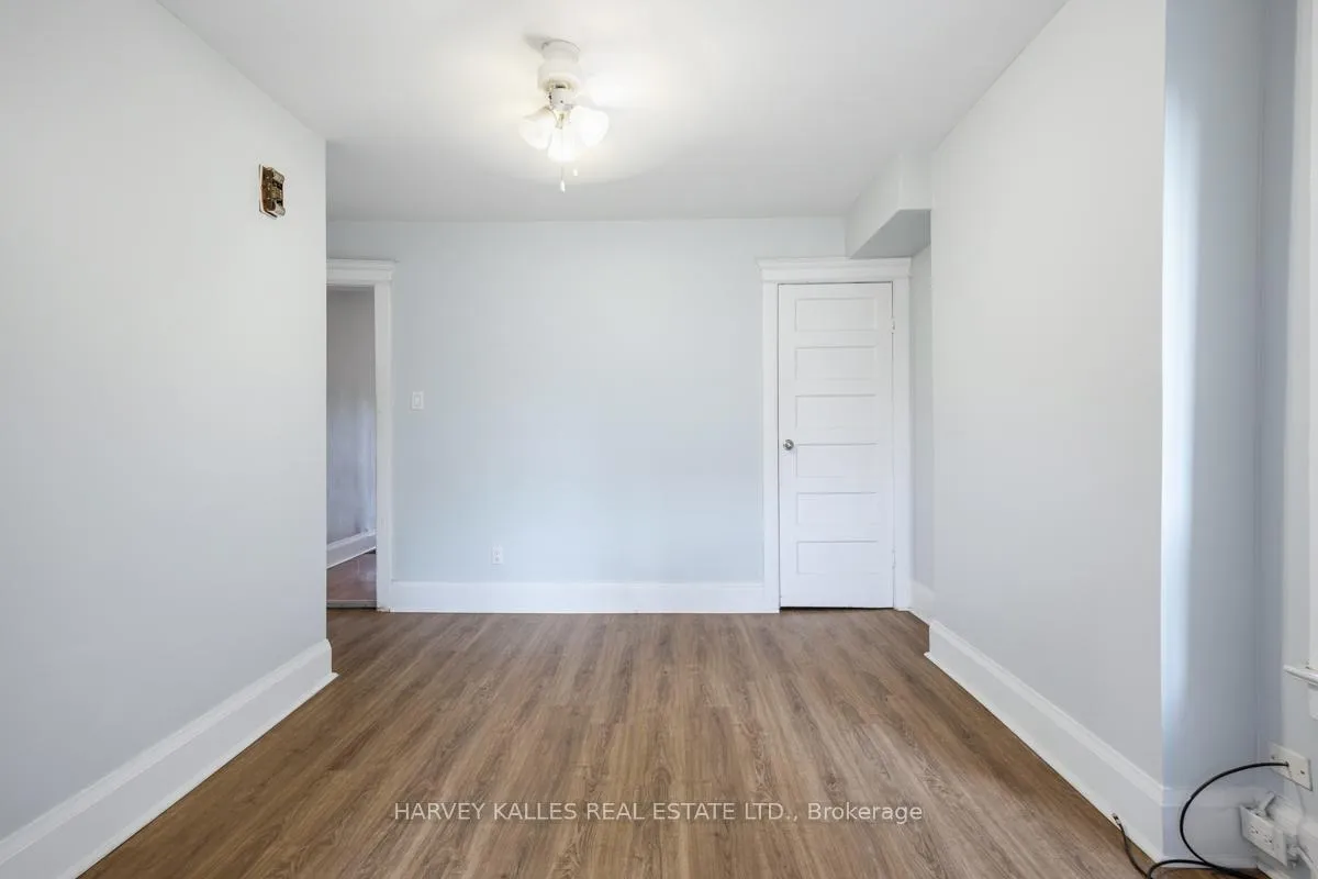 Photo 8 of Unit Upper, 914 Bloor Street W, Toronto, Dovercourt-Wallace Emerson-Junction — HOMEH