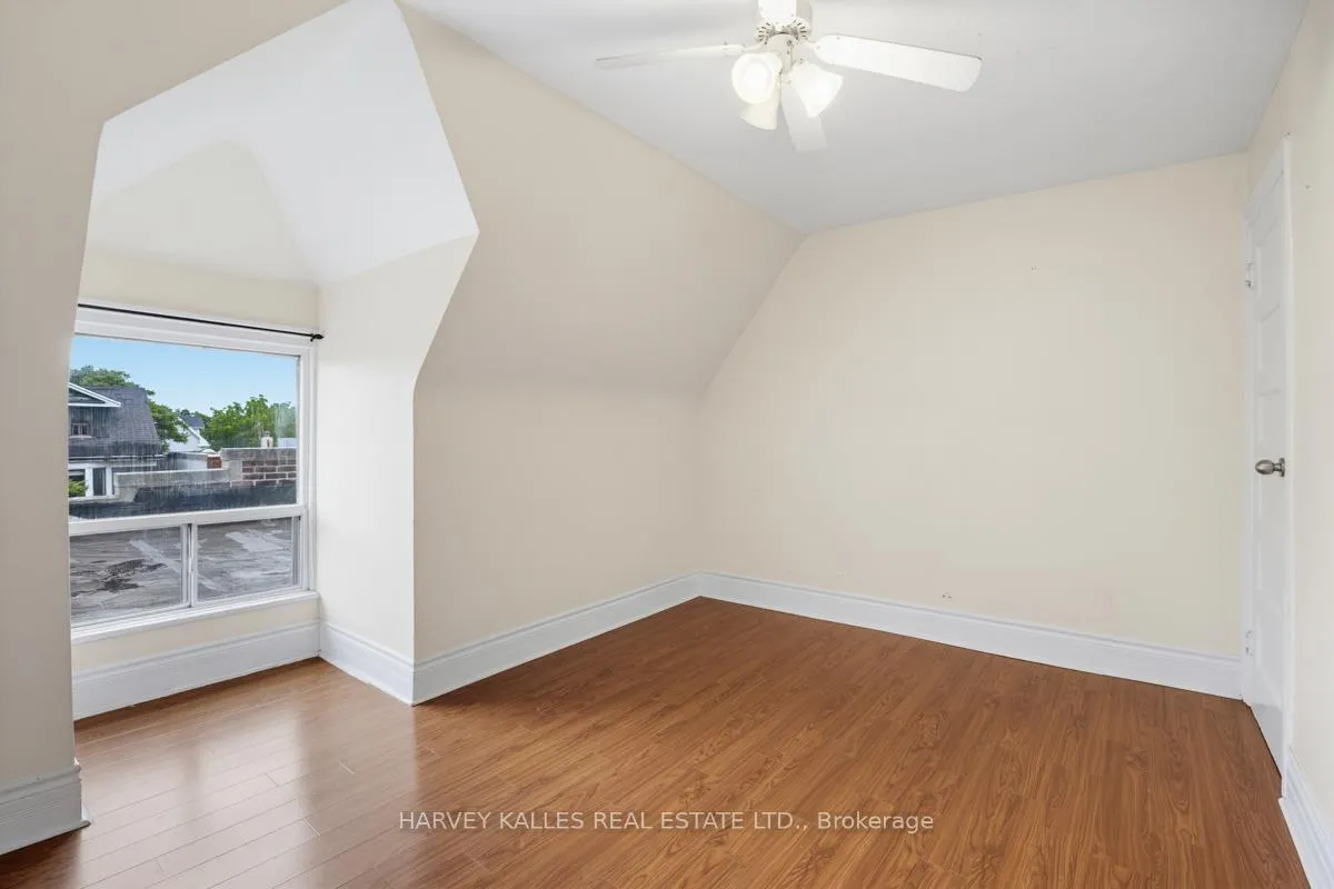 Photo 17 of Unit Upper, 914 Bloor Street W, Toronto, Dovercourt-Wallace Emerson-Junction — HOMEH
