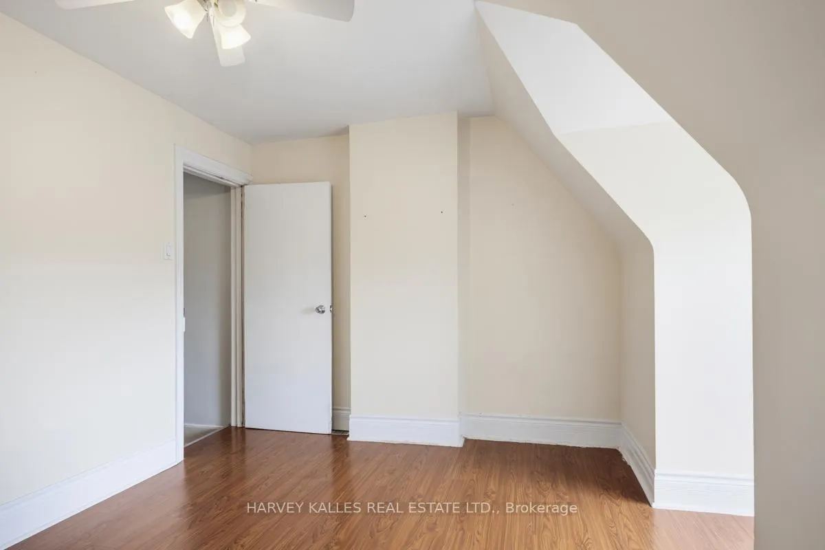 Photo 18 of Unit Upper, 914 Bloor Street W, Toronto, Dovercourt-Wallace Emerson-Junction — HOMEH