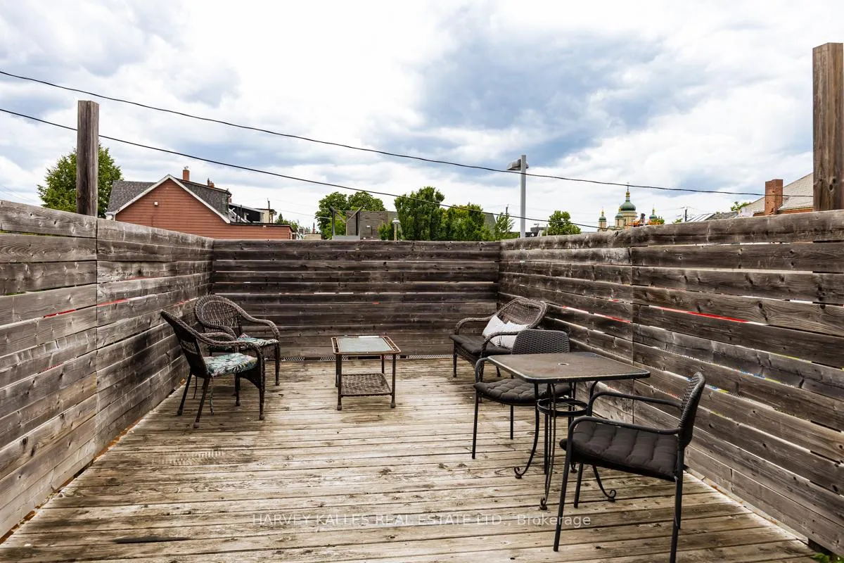 Photo 22 of Unit Upper, 914 Bloor Street W, Toronto, Dovercourt-Wallace Emerson-Junction — HOMEH