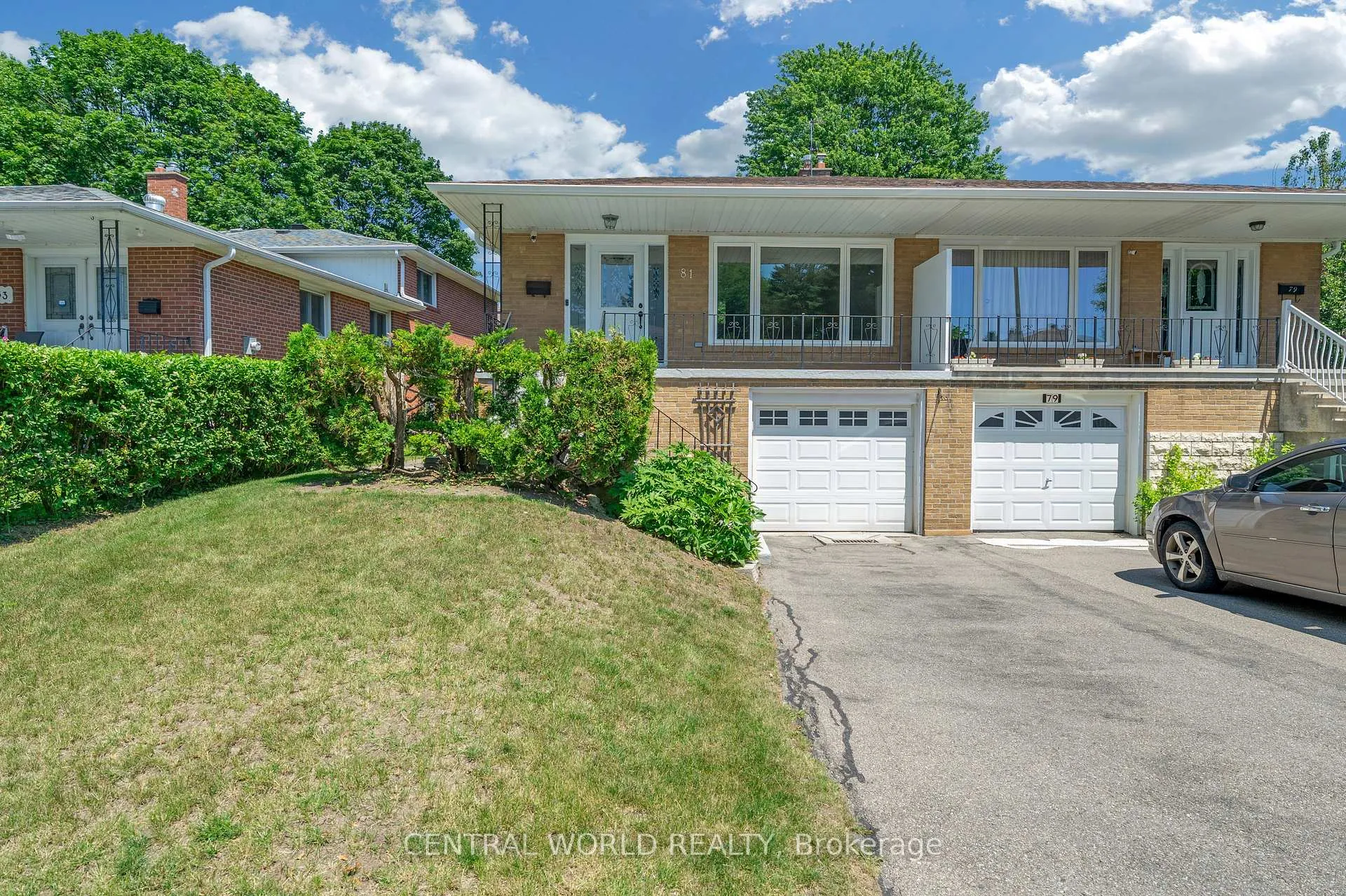 Photo 5 of 81 Pineway Boulevard, North York, Bayview Woods-Steeles — HOMEH