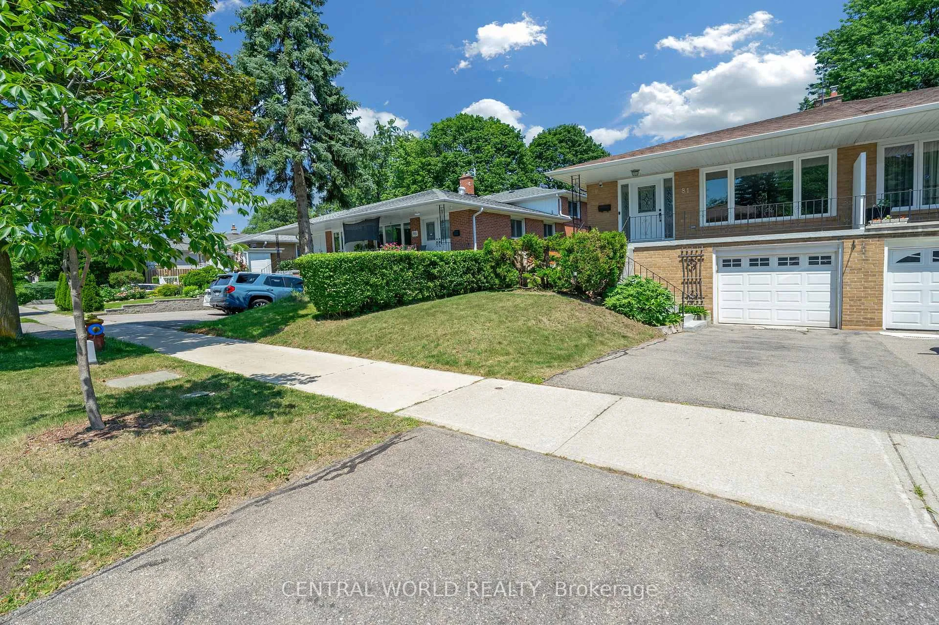 Photo 6 of 81 Pineway Boulevard, North York, Bayview Woods-Steeles — HOMEH