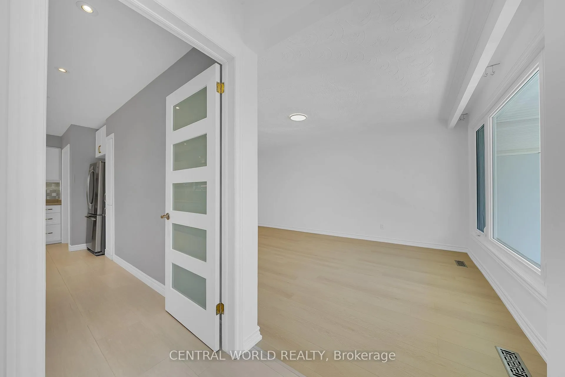Photo 15 of 81 Pineway Boulevard, North York, Bayview Woods-Steeles — HOMEH