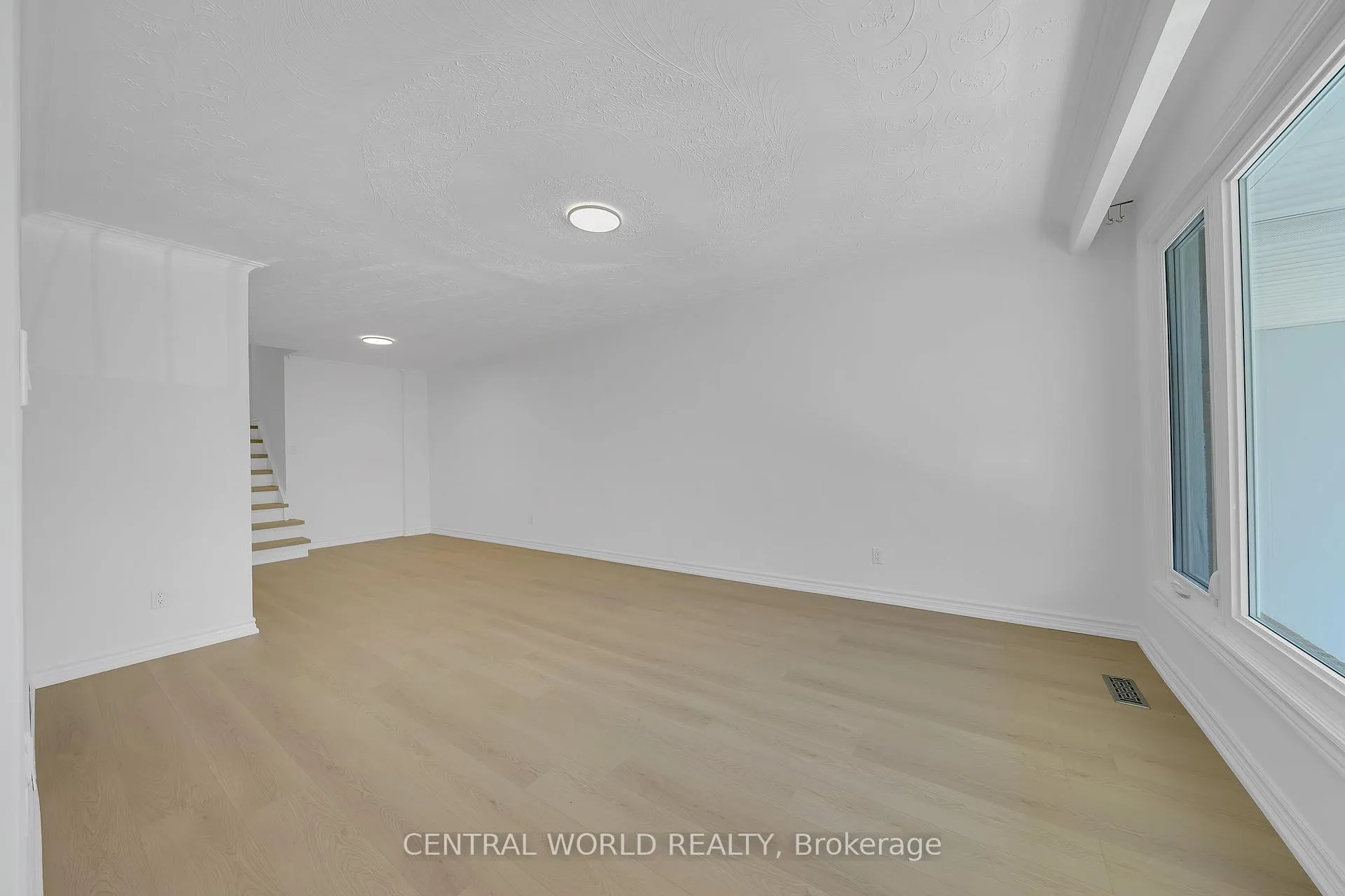 Photo 16 of 81 Pineway Boulevard, North York, Bayview Woods-Steeles — HOMEH