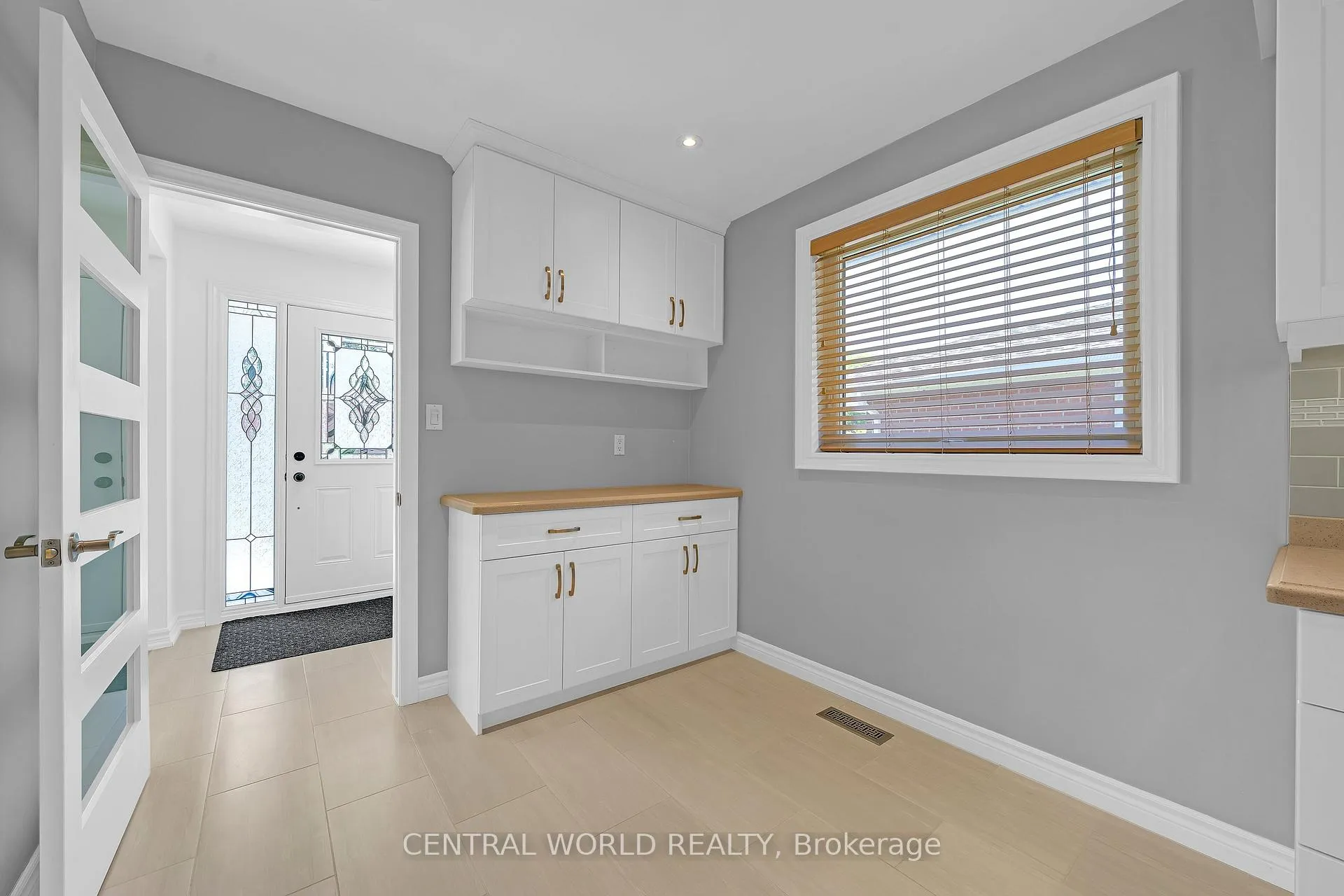 Photo 25 of 81 Pineway Boulevard, North York, Bayview Woods-Steeles — HOMEH