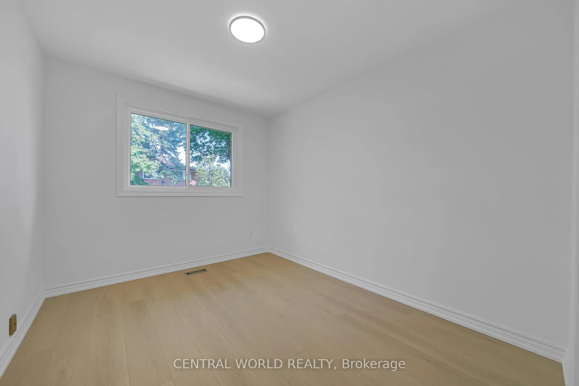 Photo 33 of 81 Pineway Boulevard, North York, Bayview Woods-Steeles — HOMEH