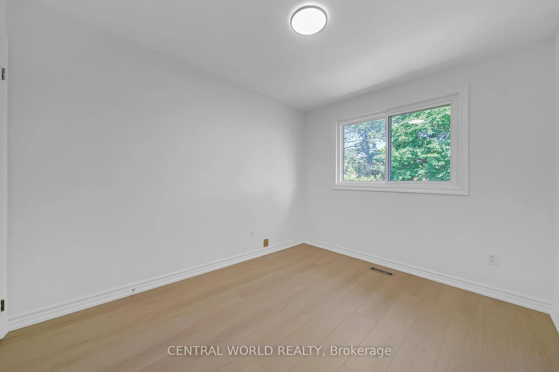 Photo 34 of 81 Pineway Boulevard, North York, Bayview Woods-Steeles — HOMEH