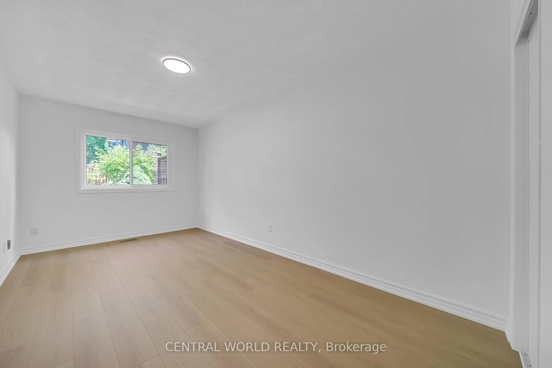 Photo 39 of 81 Pineway Boulevard, North York, Bayview Woods-Steeles — HOMEH