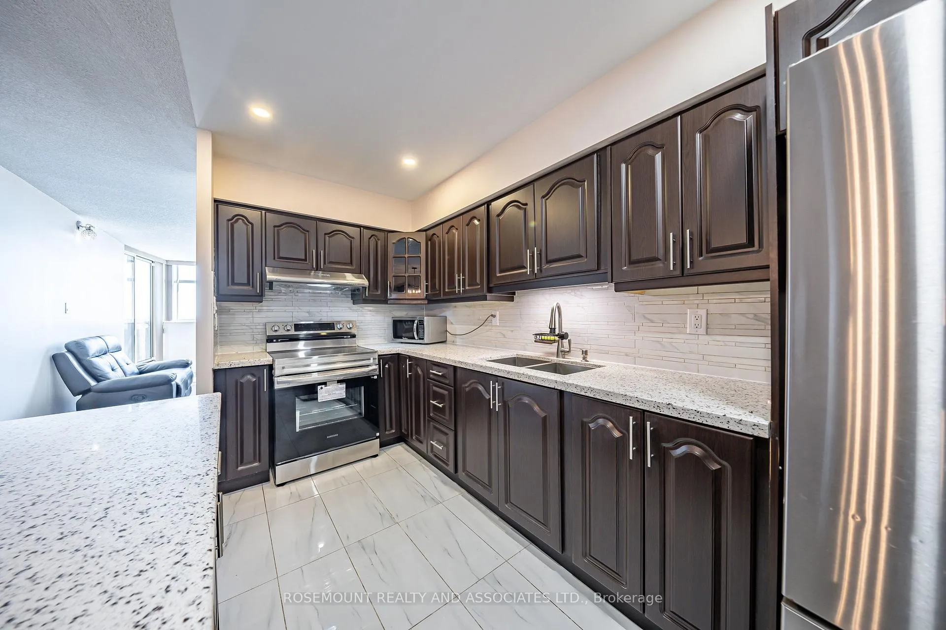 Photo 10 of Unit Ph07, 100 Echo Point, Scarborough, L'Amoreaux — HOMEH
