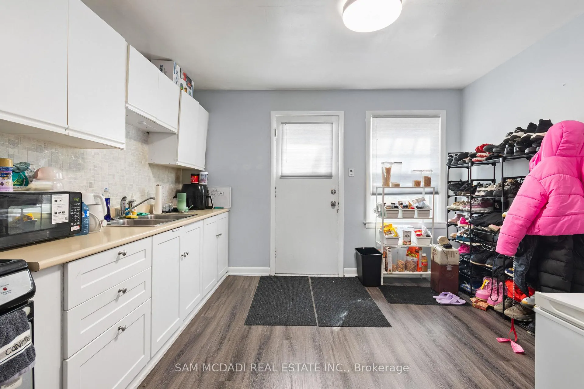 Photo 4 of 2430 - 2432 First Street, Burlington, Brant — HOMEH