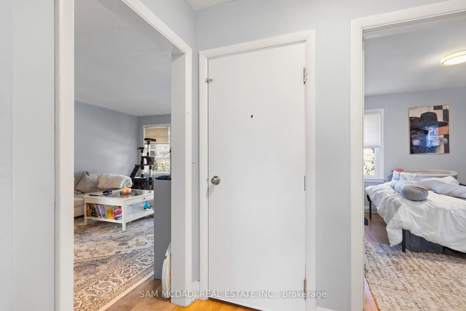 Photo 5 of 2430 - 2432 First Street, Burlington, Brant — HOMEH