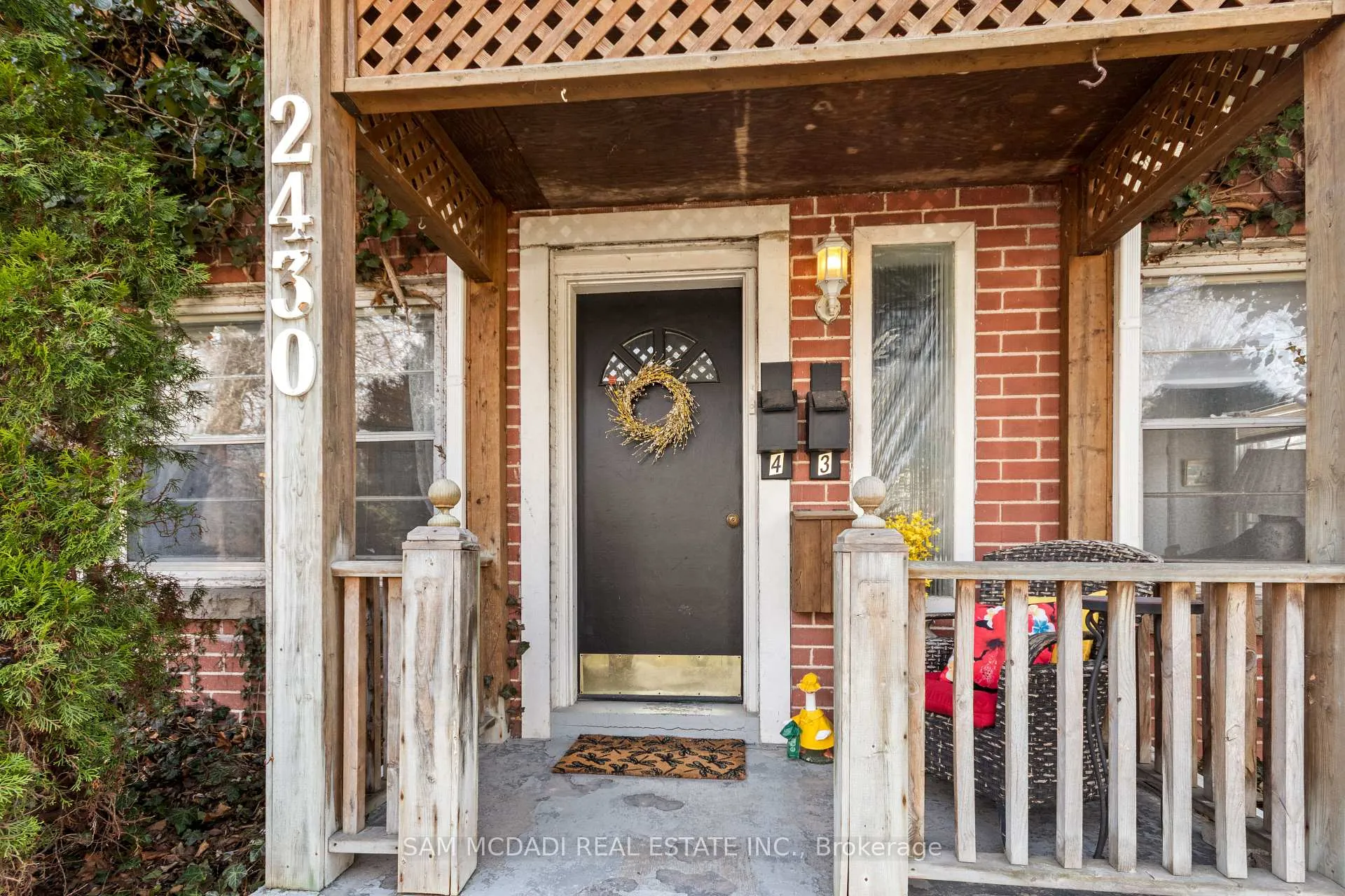 Photo 14 of 2430 - 2432 First Street, Burlington, Brant — HOMEH