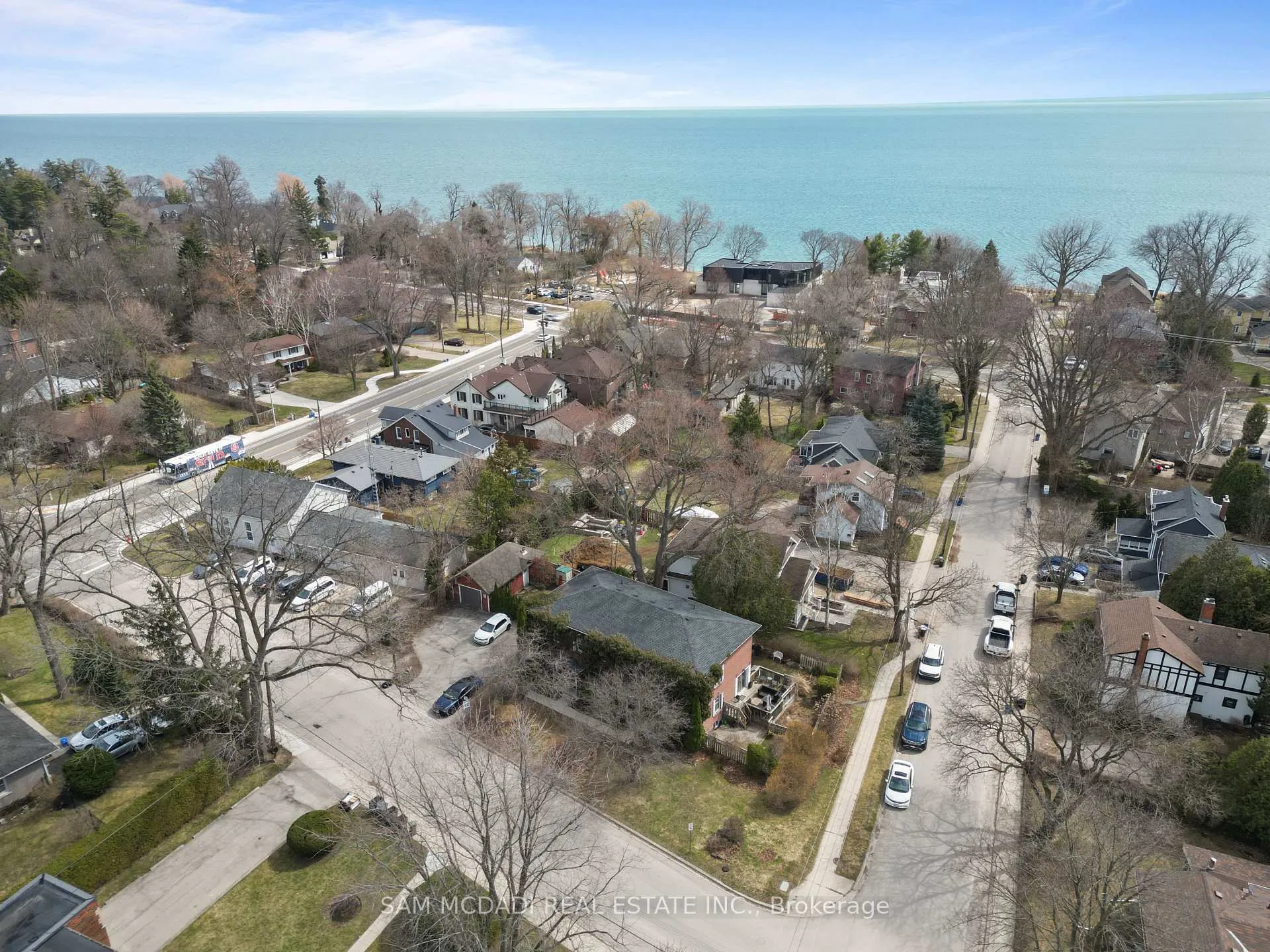 Photo 25 of 2430 - 2432 First Street, Burlington, Brant — HOMEH