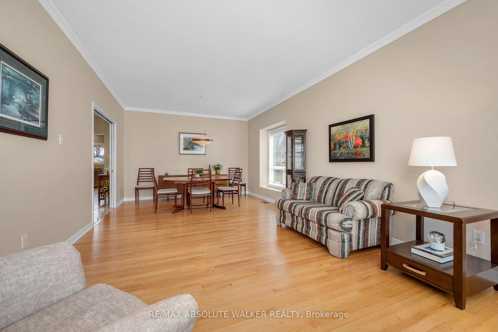 Photo 6 of 20 Mary Hill Crescent, Ottawa, Richmond — HOMEH