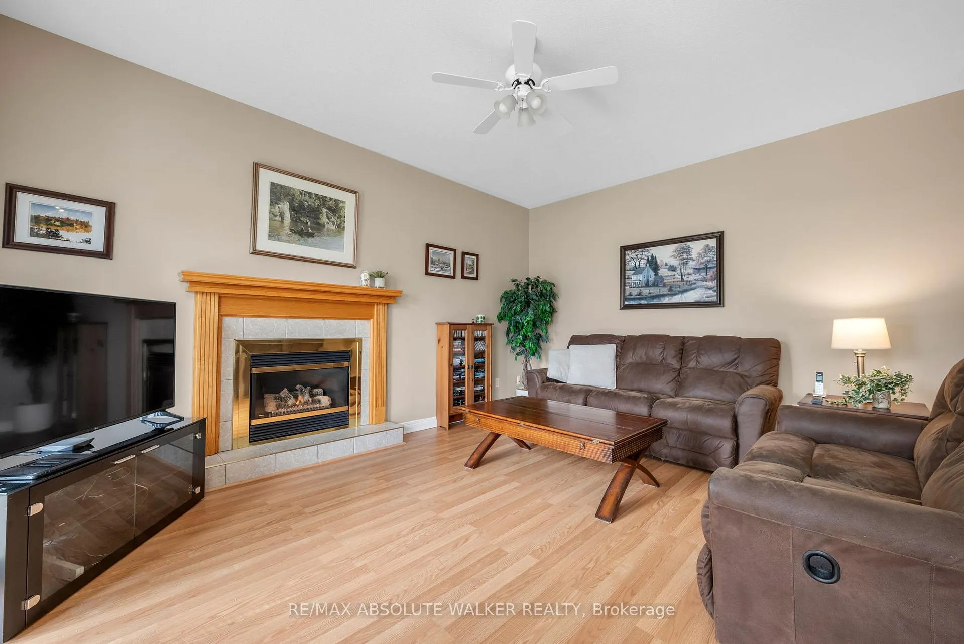 Photo 15 of 20 Mary Hill Crescent, Ottawa, Richmond — HOMEH