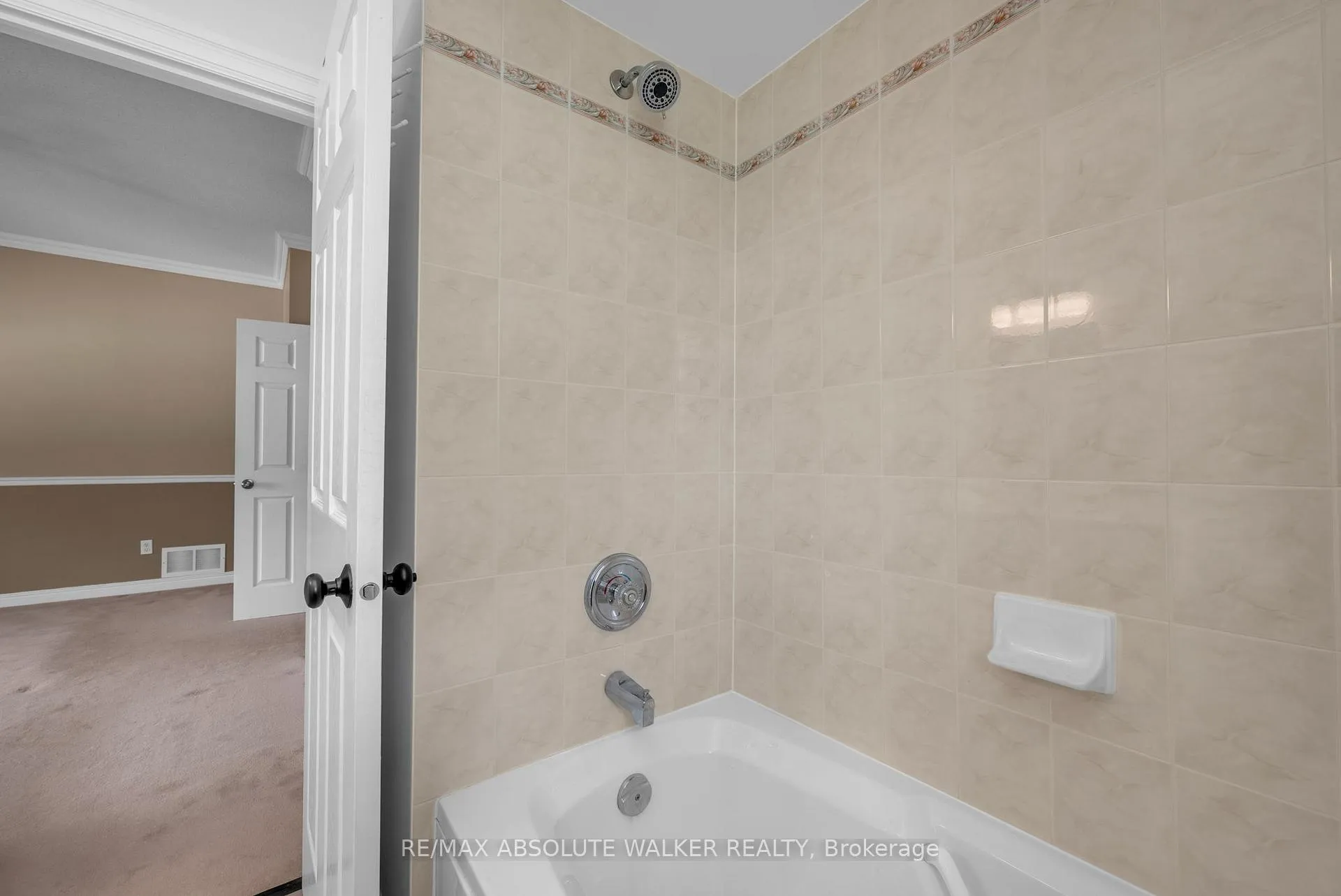 Photo 22 of 20 Mary Hill Crescent, Ottawa, Richmond — HOMEH