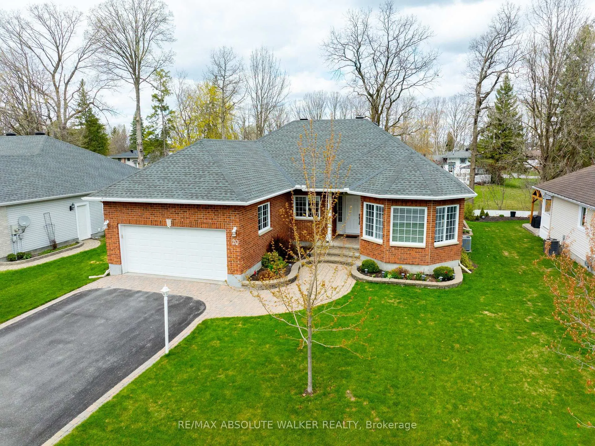 Photo 35 of 20 Mary Hill Crescent, Ottawa, Richmond — HOMEH