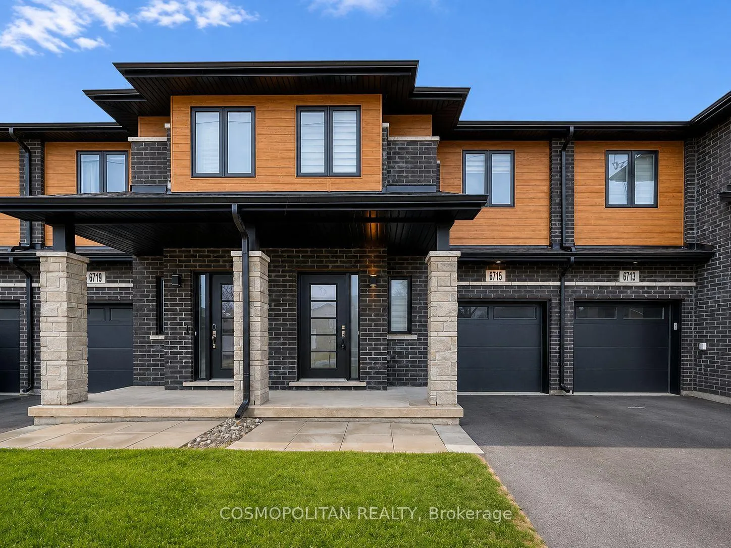 Photo 2 of 6715 Cropp Street, Niagara Falls, Morrison — HOMEH