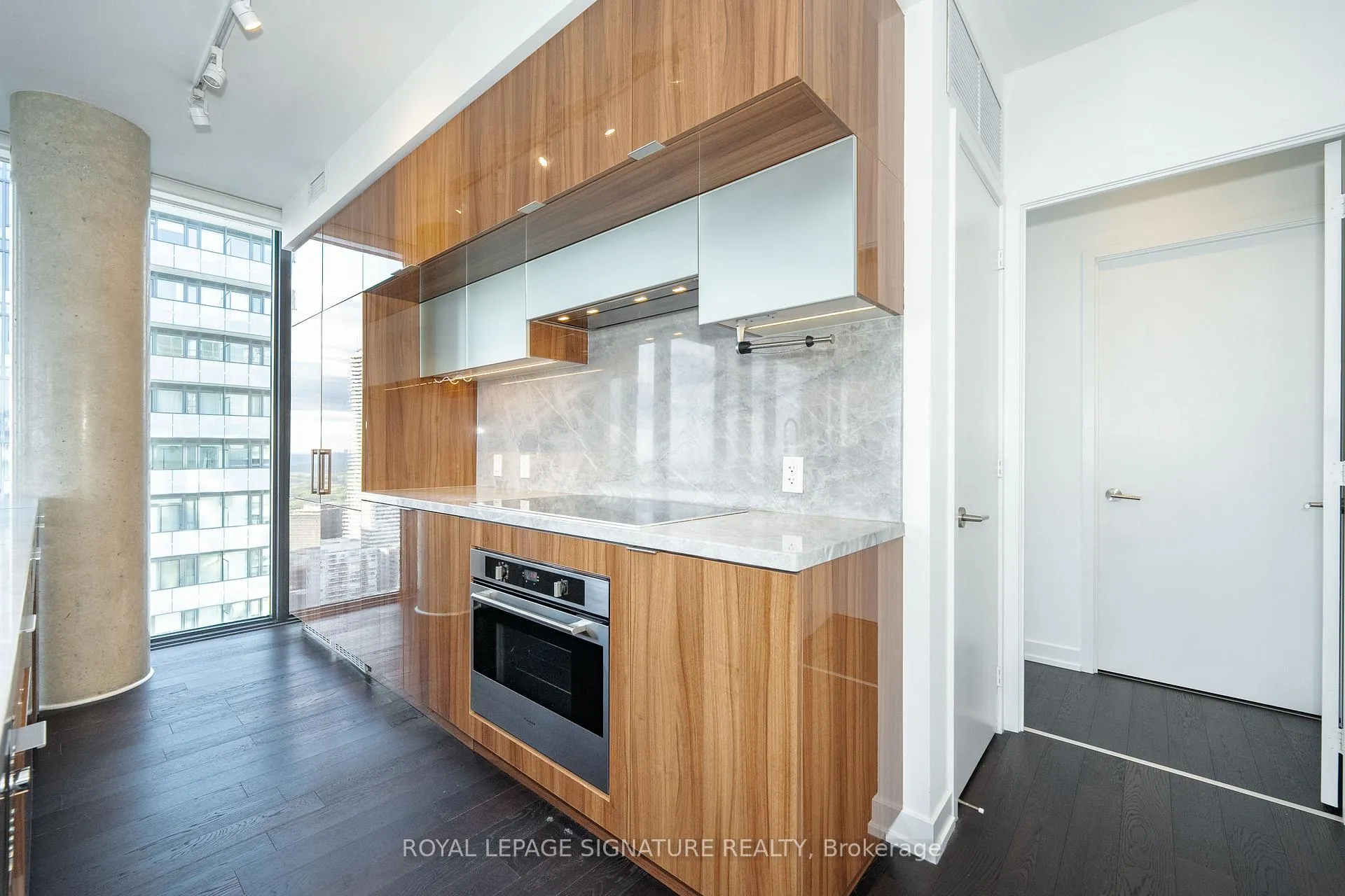 Photo 17 of Unit PH06, 185 Roehampton Avenue, Toronto, Mount Pleasant West — HOMEH