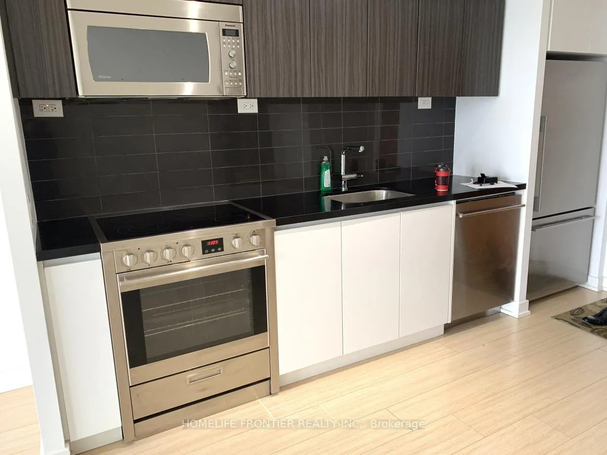 Photo 5 of Unit 2711, 85 Queens Wharf Road, Toronto, Waterfront Communities — HOMEH
