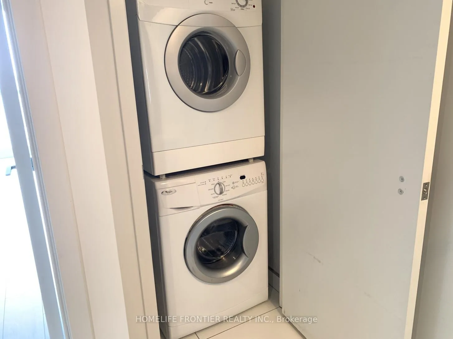 Photo 10 of Unit 2711, 85 Queens Wharf Road, Toronto, Waterfront Communities — HOMEH