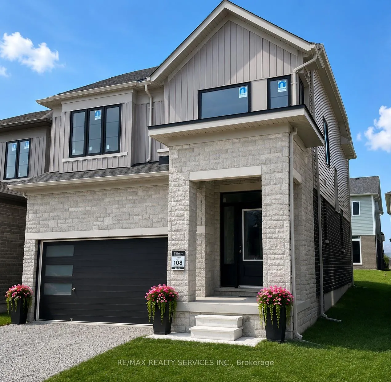 Photo 2 of 39 Prudhoe Terrace, Barrie, Rural Barrie Southeast — HOMEH