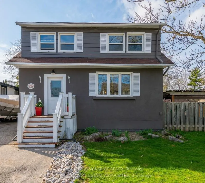 Photo of 219 Angelene Street
