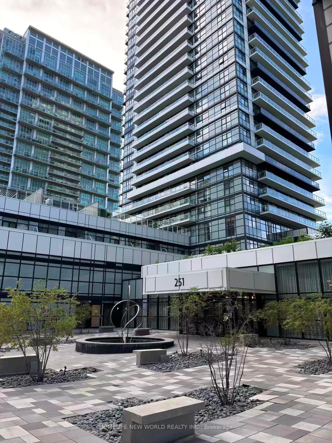 Front of Unit 2506, 251 Manitoba Street
