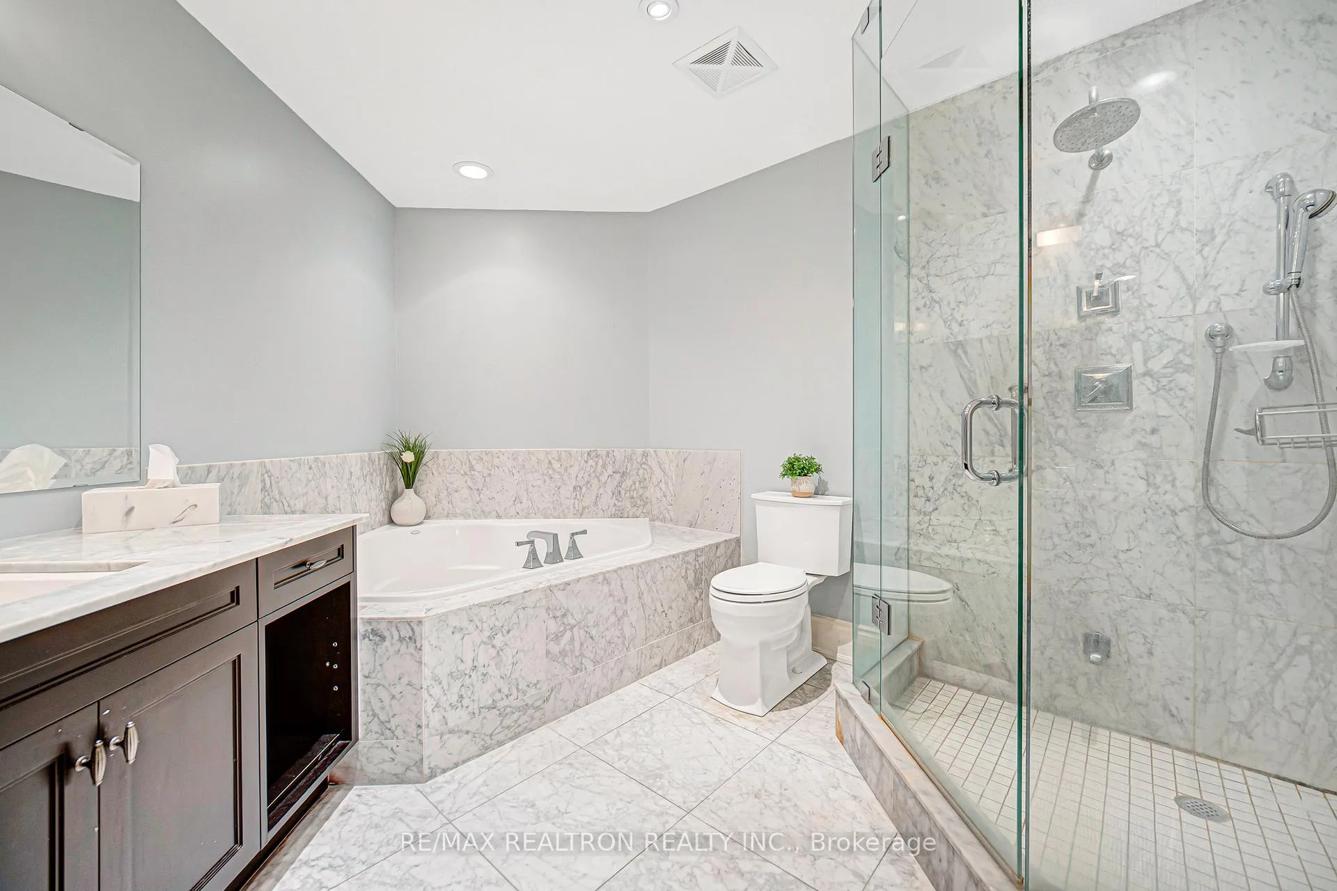 Photo 33 of Unit 314, 1717 Avenue Road, Toronto, Bedford Park-Nortown — HOMEH