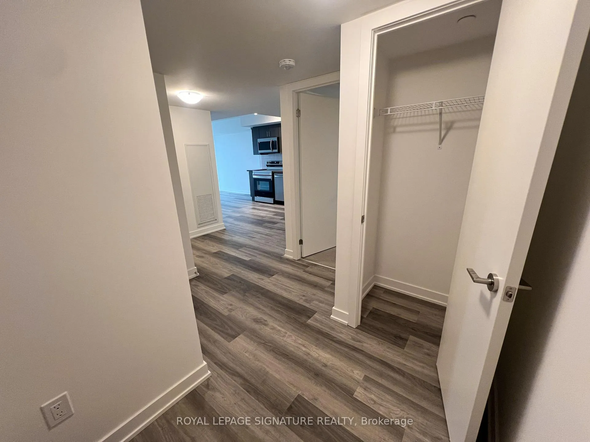 Photo 2 of Unit 2506, 1010 Sandy Beach Road, Pickering, Bay Ridges — HOMEH