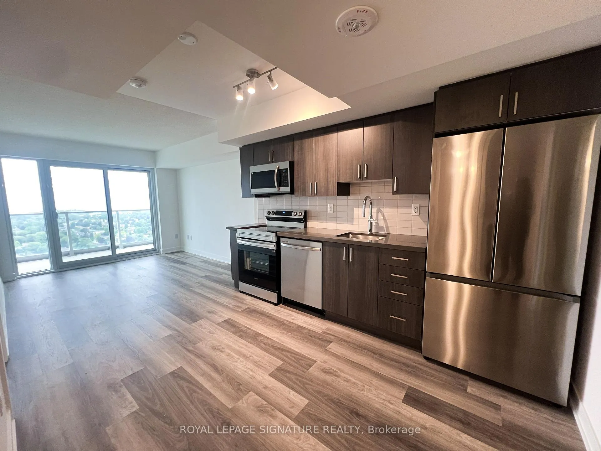 Photo 9 of Unit 2506, 1010 Sandy Beach Road, Pickering, Bay Ridges — HOMEH