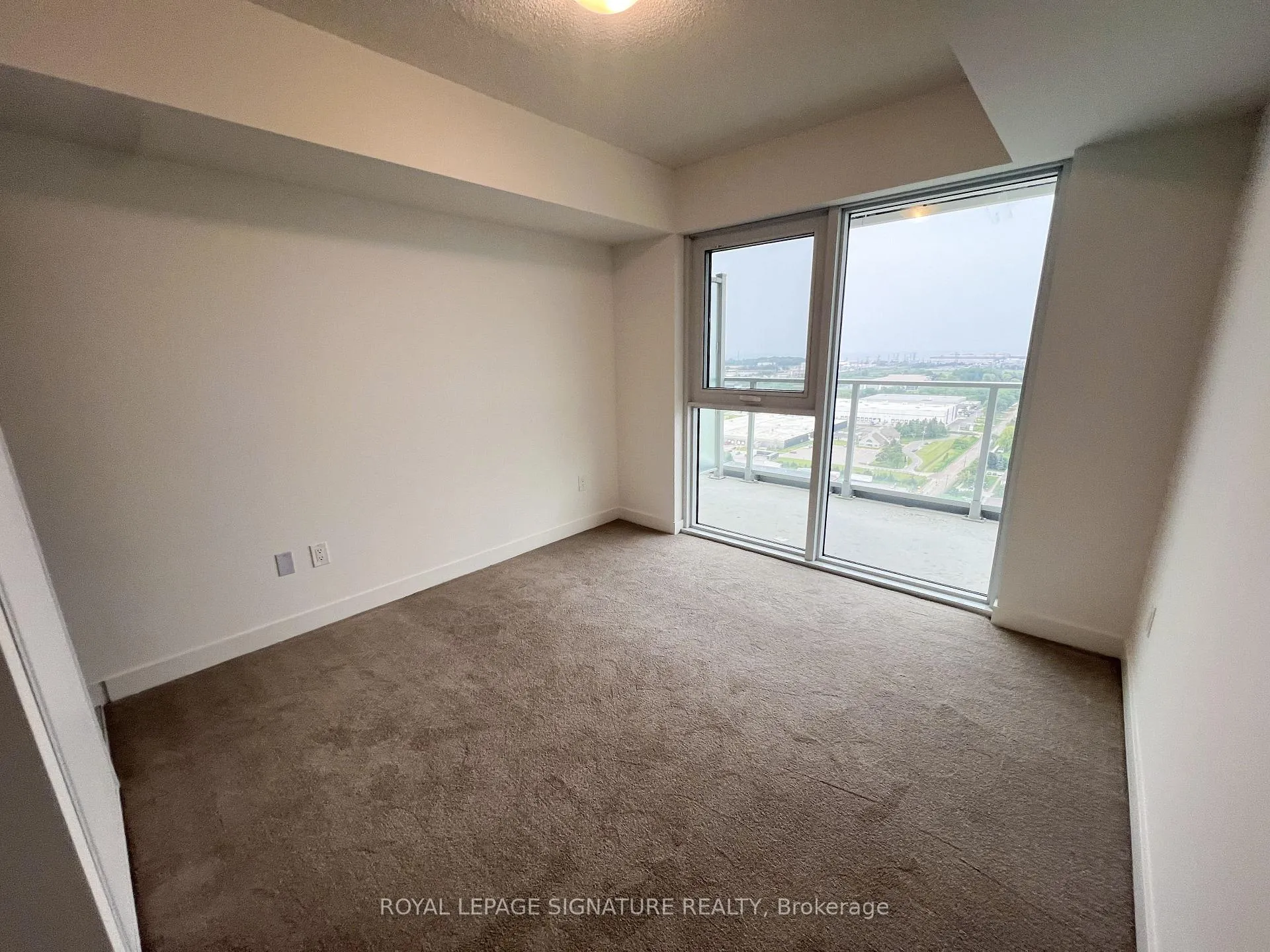 Photo 12 of Unit 2506, 1010 Sandy Beach Road, Pickering, Bay Ridges — HOMEH