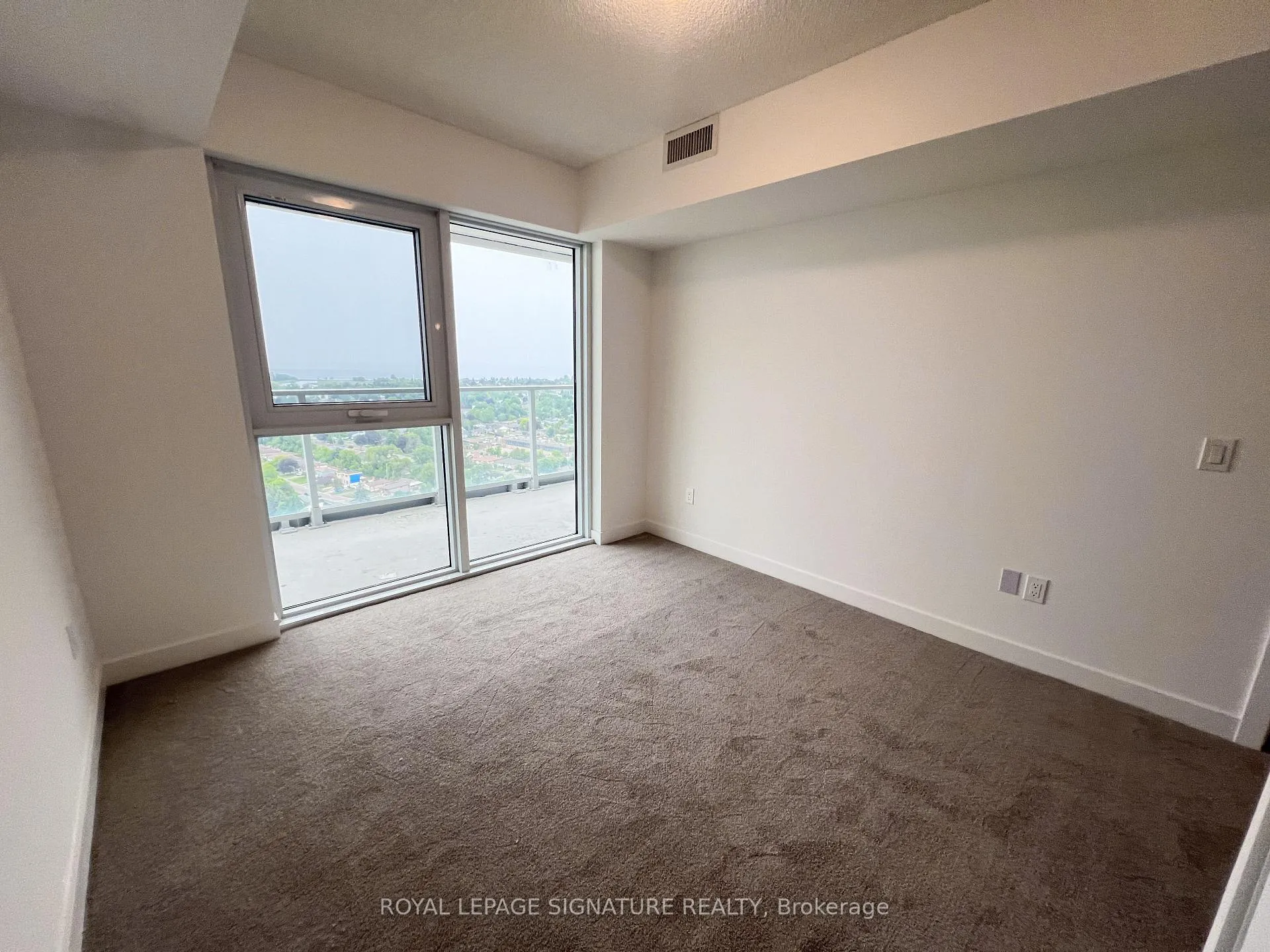 Photo 14 of Unit 2506, 1010 Sandy Beach Road, Pickering, Bay Ridges — HOMEH
