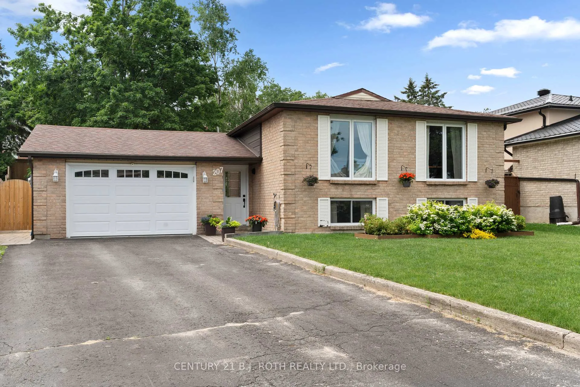 Photo 2 of Unit Basement, 207 Lillian Crescent, Barrie, Sunnidale — HOMEH