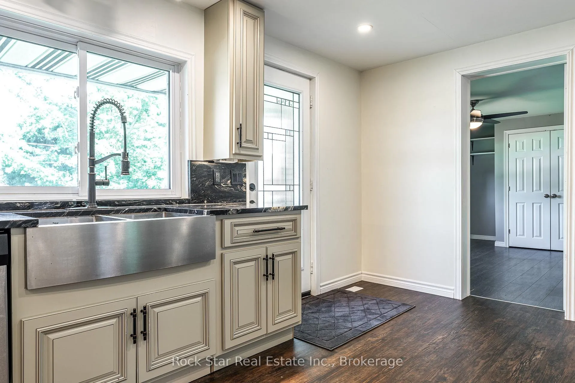 Photo 7 of 6989 Rutherford Street, Perth East, Millbank — HOMEH