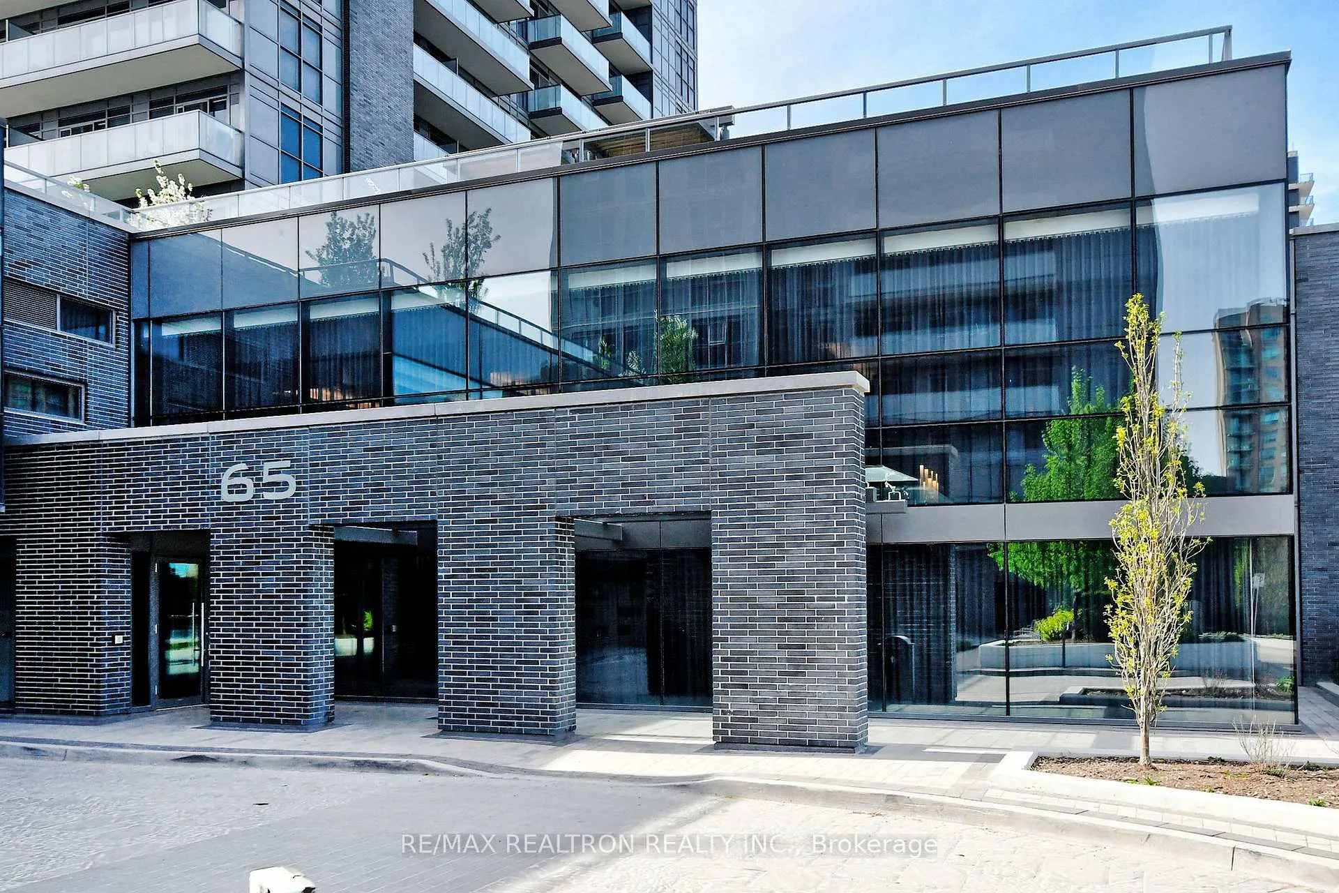 Photo 2 of Unit PH06, 65 Oneida Crescent, Richmond Hill, Langstaff — HOMEH