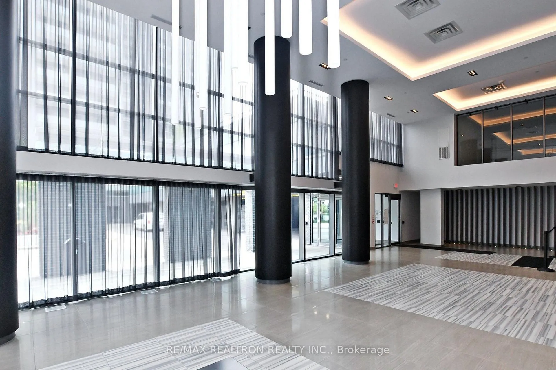 Photo 5 of Unit PH06, 65 Oneida Crescent, Richmond Hill, Langstaff — HOMEH