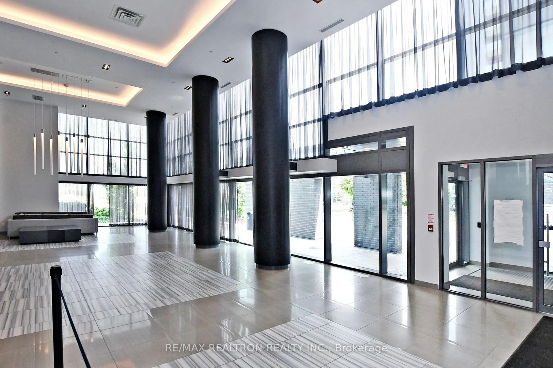 Photo 8 of Unit PH06, 65 Oneida Crescent, Richmond Hill, Langstaff — HOMEH