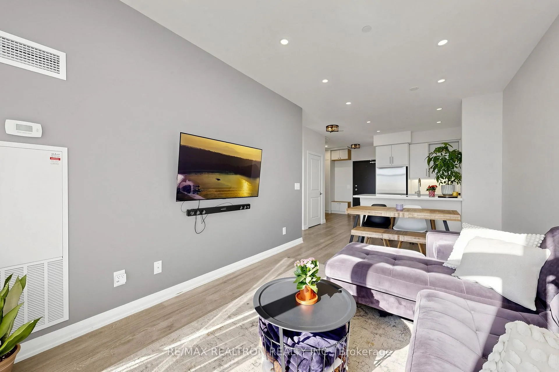 Photo 12 of Unit PH06, 65 Oneida Crescent, Richmond Hill, Langstaff — HOMEH