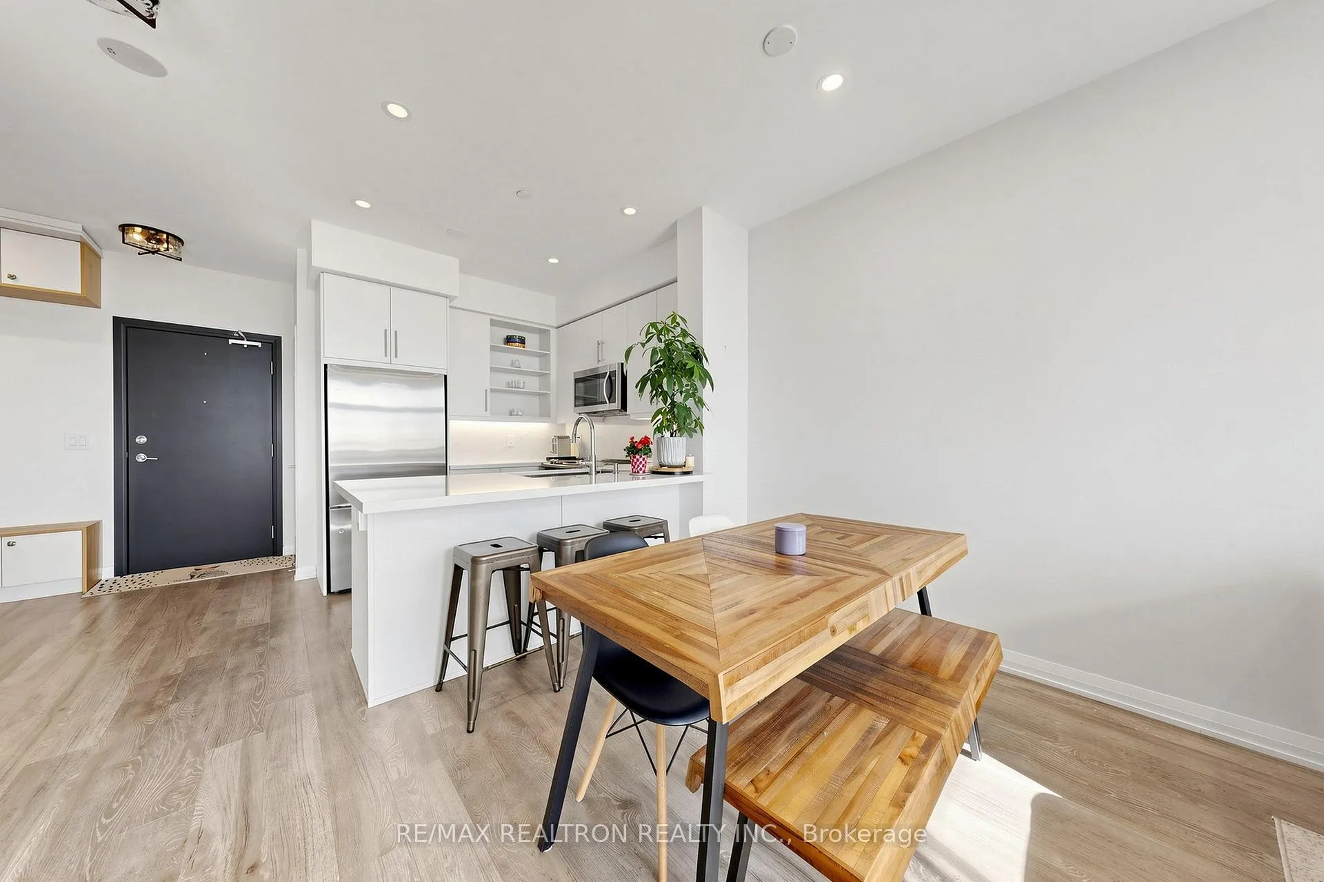 Photo 13 of Unit PH06, 65 Oneida Crescent, Richmond Hill, Langstaff — HOMEH